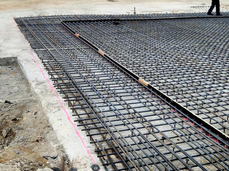 R&eacute;aliser une terrasse en b&eacute;ton solide et durable, nos conseils d'experts