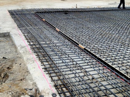 R&eacute;aliser une terrasse en b&eacute;ton solide et durable, nos conseils d'experts